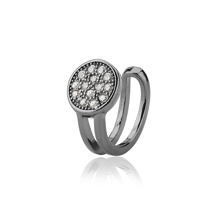 Piercing fake com zircônias grafite