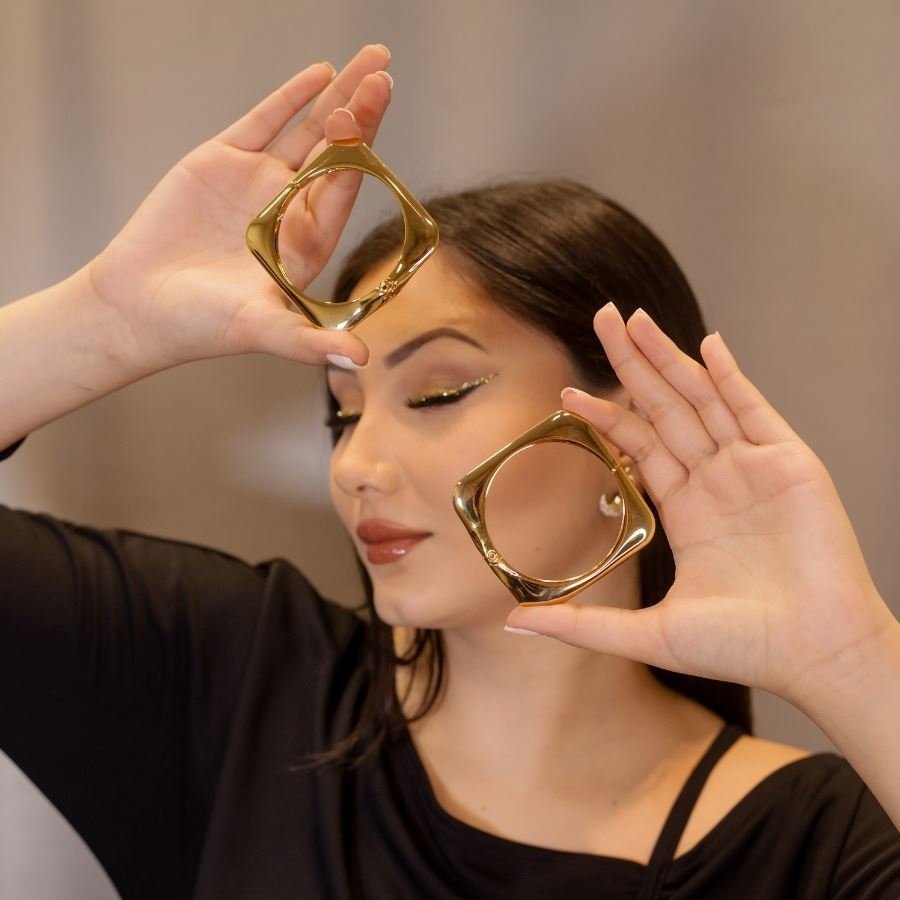 Bracelete quadrado dourado