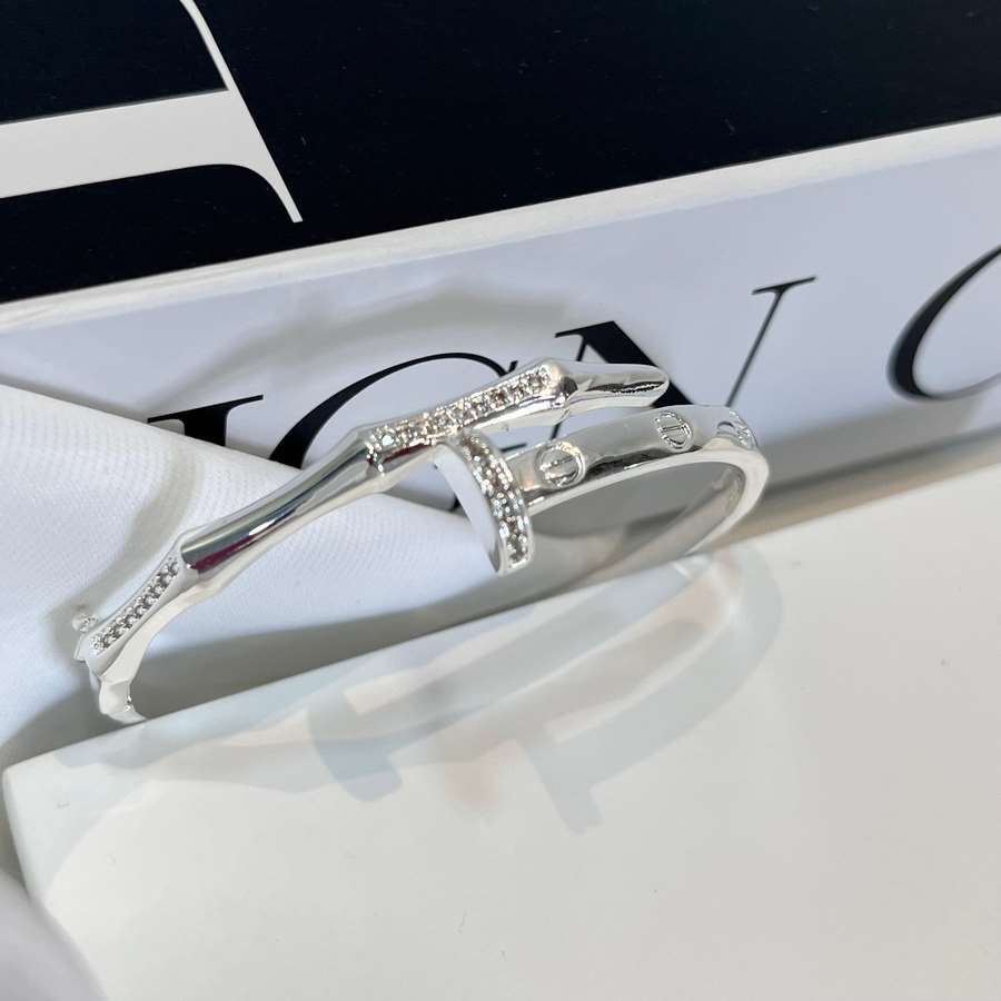 Bracelete prego com zircônia banhado a prata