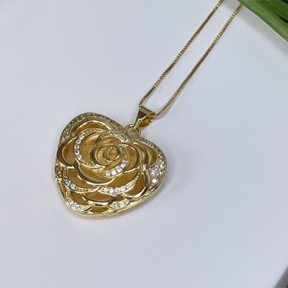 Gargantilha Coração Rosas Folheada a Ouro 18K