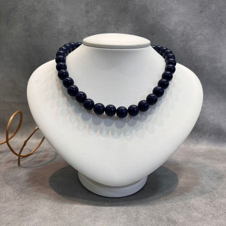 Colar de esferas lisas 12mm azul marinho dourado