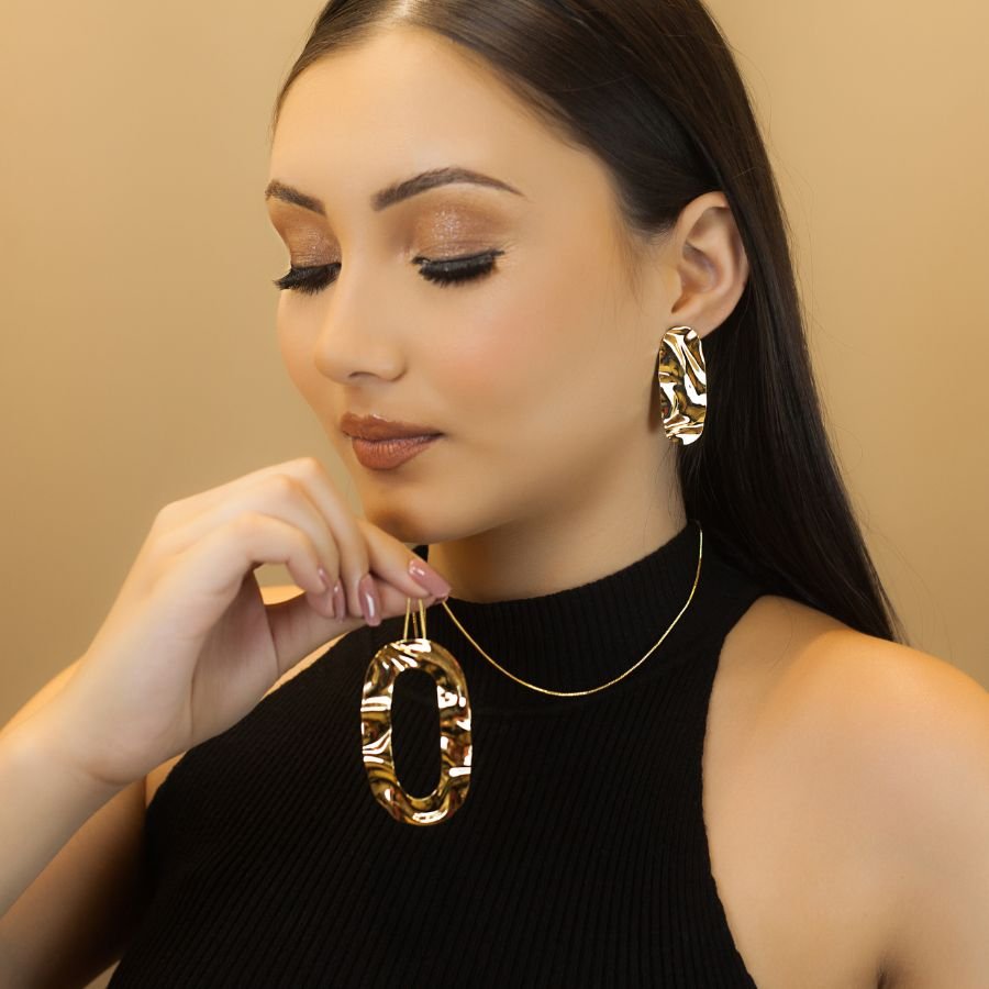 Colar corrente veneziana pingente oval banhado a ouro18k