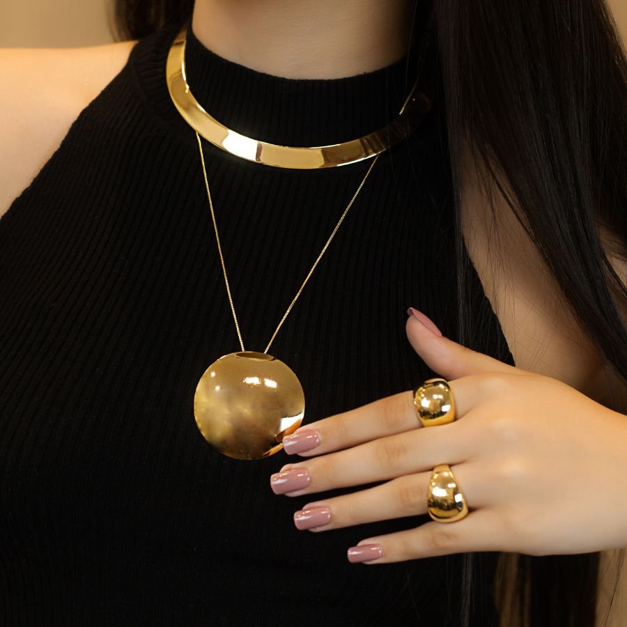 Colar esfera abaulada lisa banhado a ouro18k