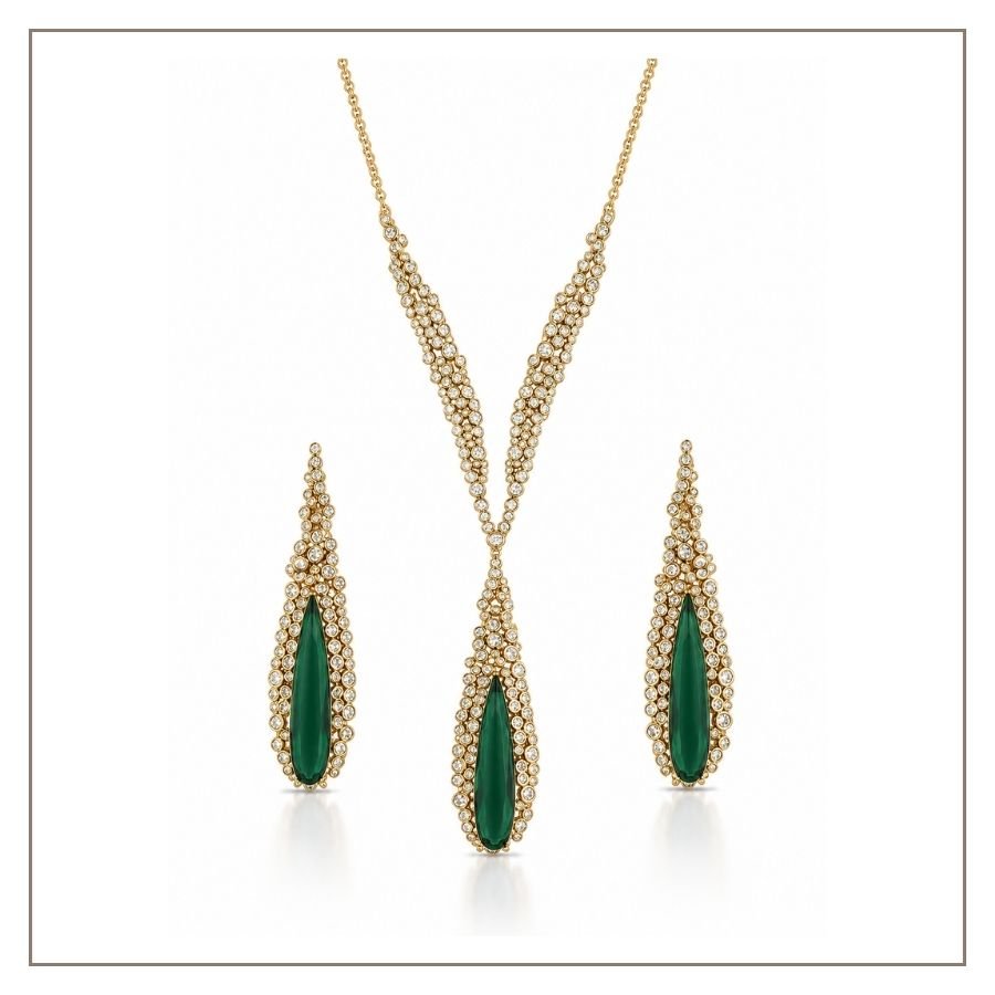 Colar com pedra e zircônia verde banhado a ouro18k