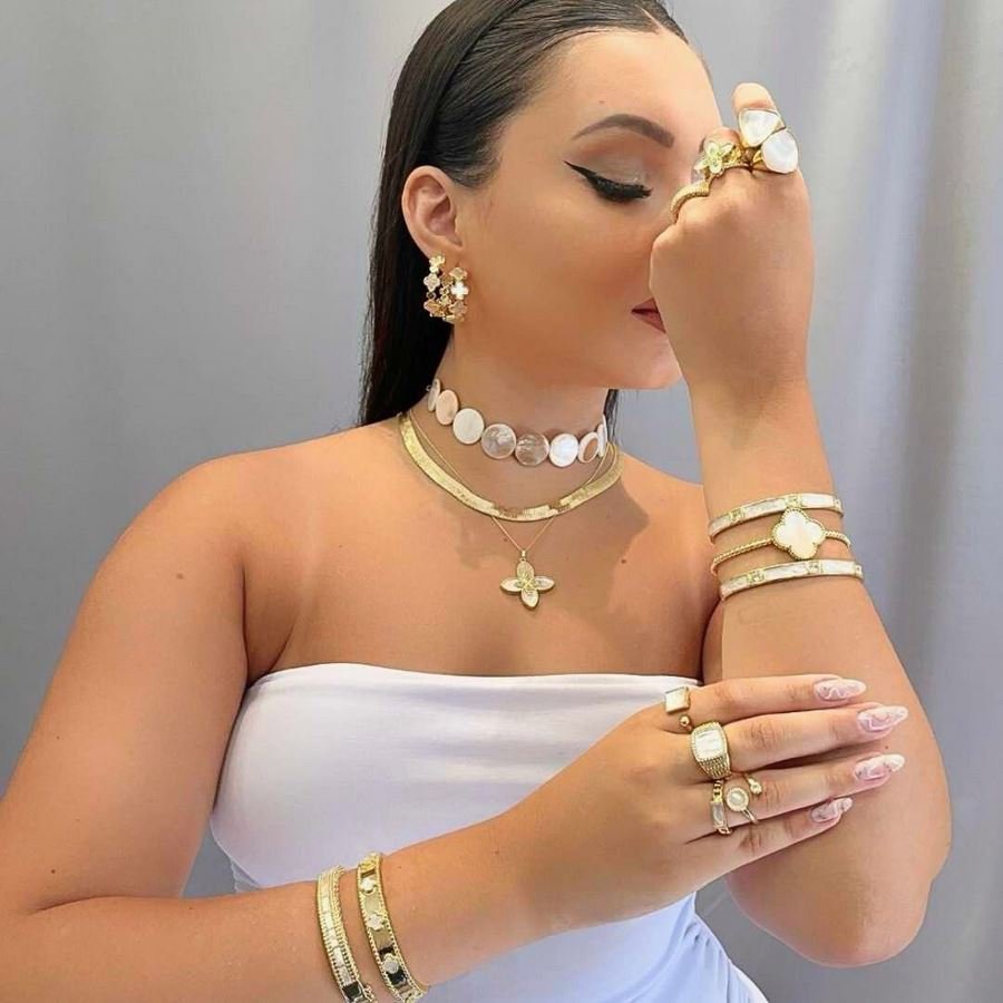 Anel regulável liso com madrepérola banhado a ouro18k