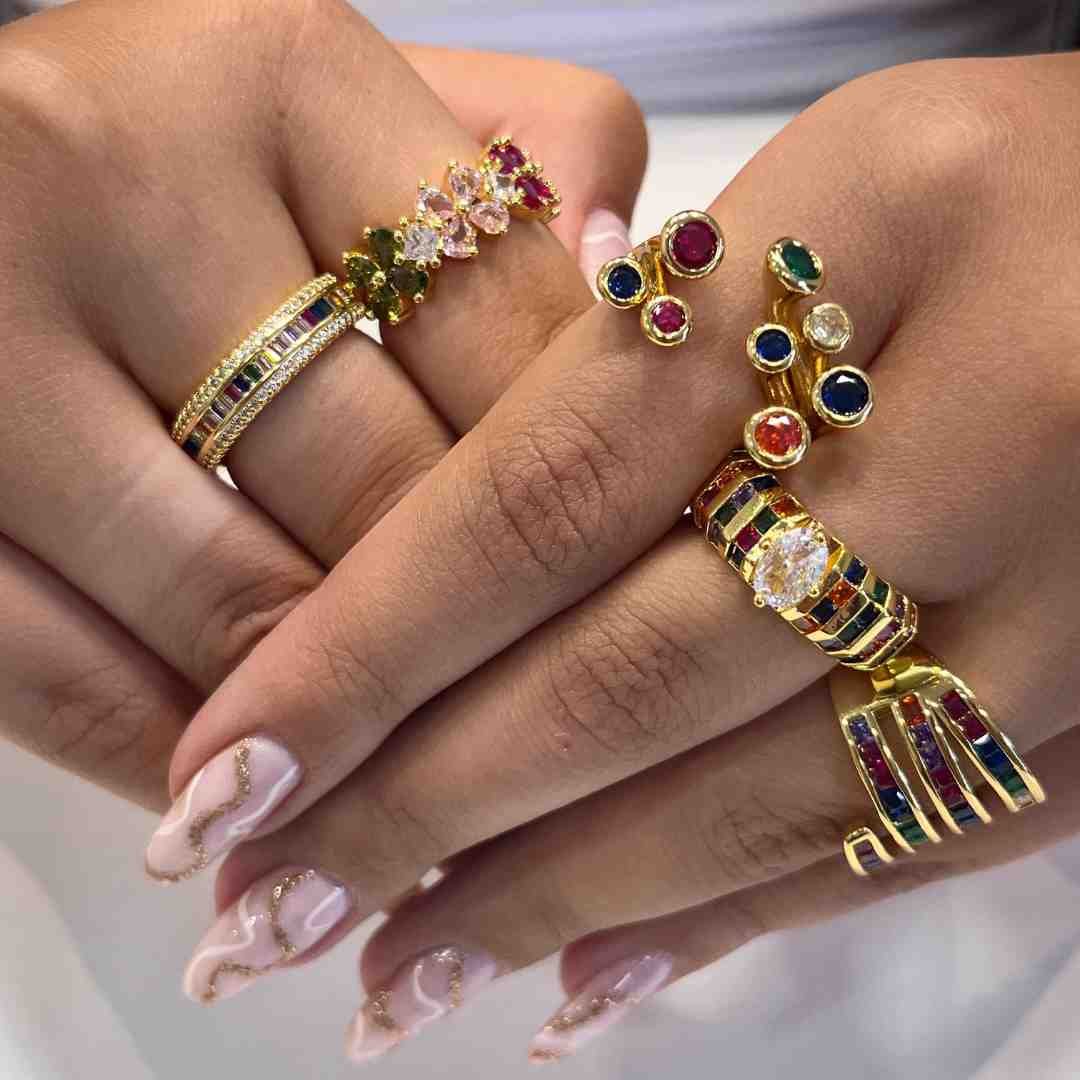 Anel regulável cravejado colorido banhado a ouro18k